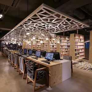 胶囊旅馆 伯斯奈特咖啡厅及胶囊旅馆, 東京都